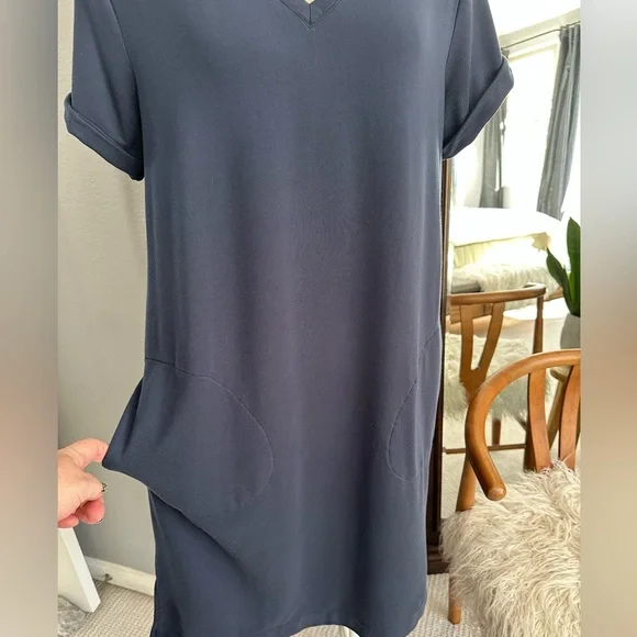 Garnet Hill navy knit tee dress, size medium - Picture 5 of 11